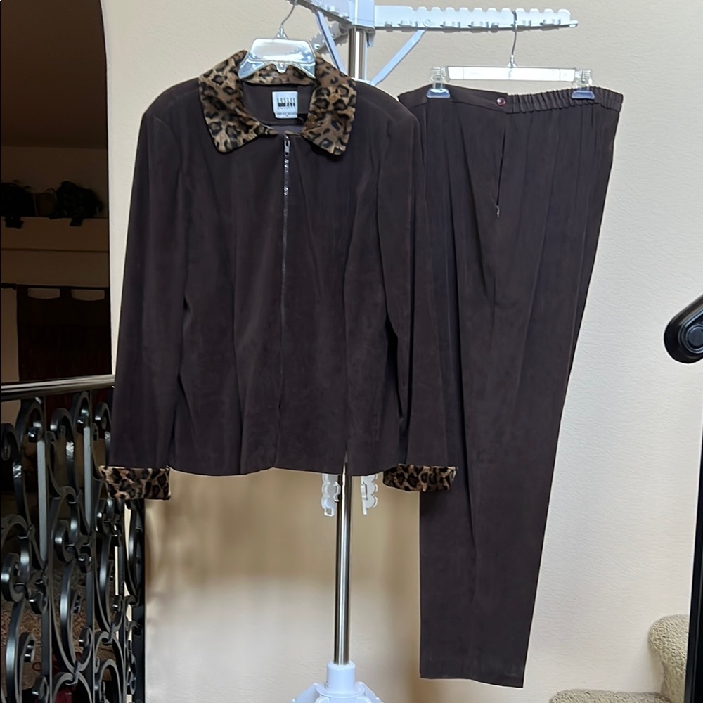 Leslie Fay Brown Pantsuit with Leopard Accents